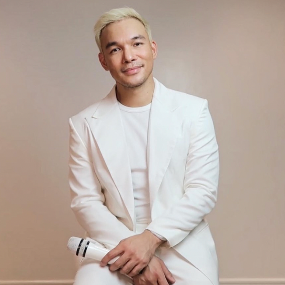 Mark Bautista’s Platinum Blonde Hair 
