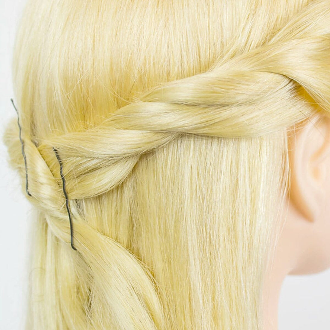 Tools and Accessories Mannequin Training Head 18-Inch Blonde