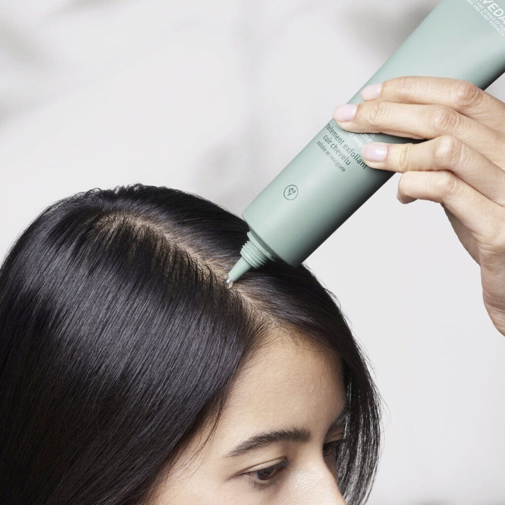 AVEDA Scalp Solutions Exfoliating Scalp Treatment 150ml Application