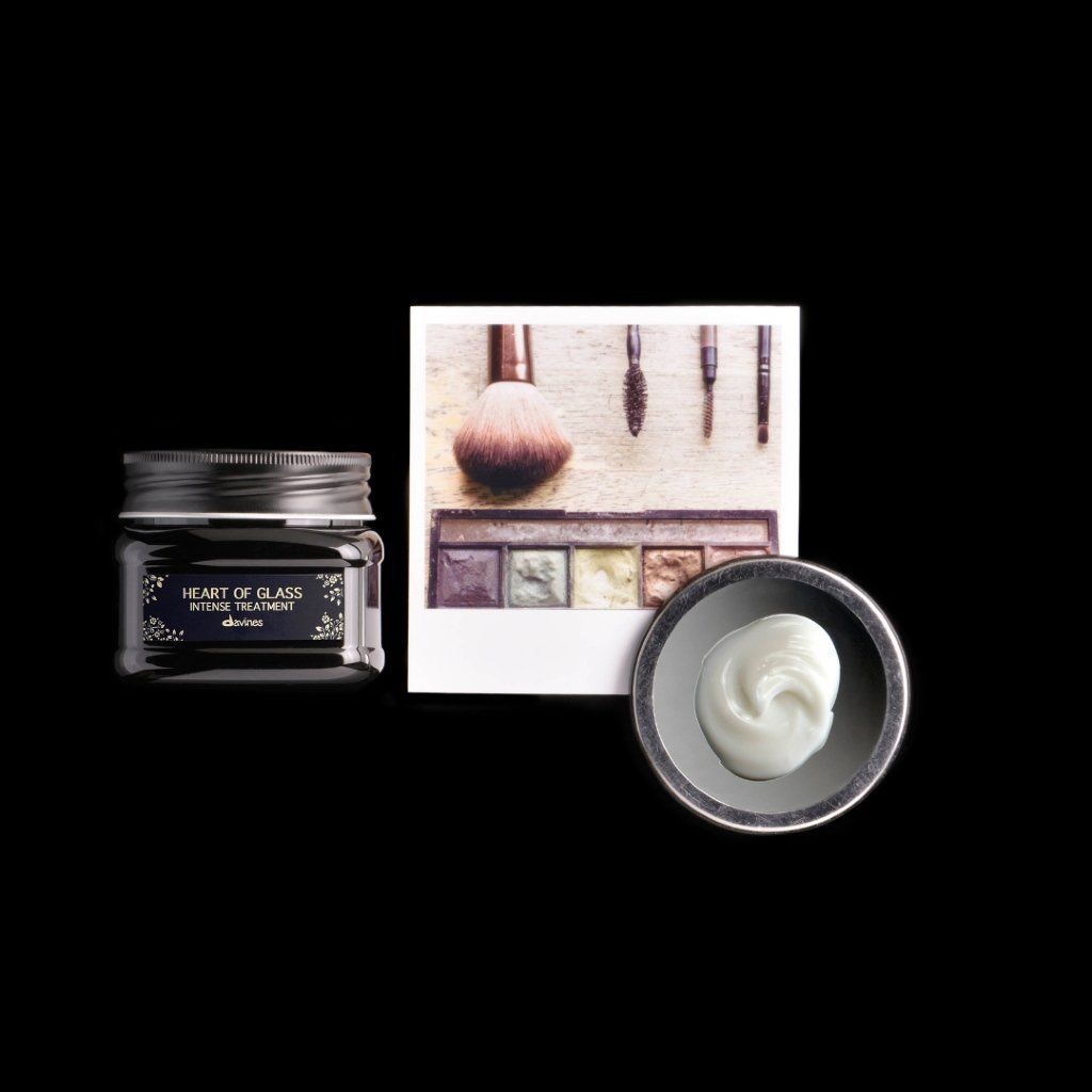 Davines Heart of Glass Mask: Brightening Blue Treatment for Blonde Hair 150ml