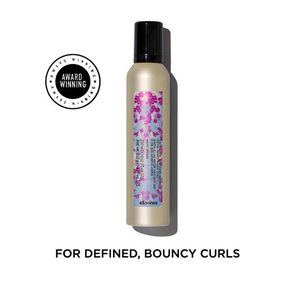 Davines This is a Curl Moisturizing Mousse: For Defined Bouncy Curls